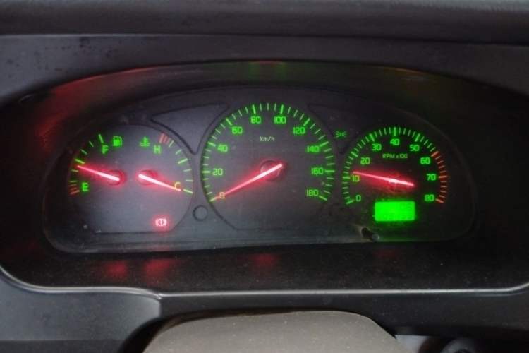 Used Jinbei Hiace 2011 2.0L 5th Generation Kuaiyunwang Standard Version 4G19 Instrument Cluster