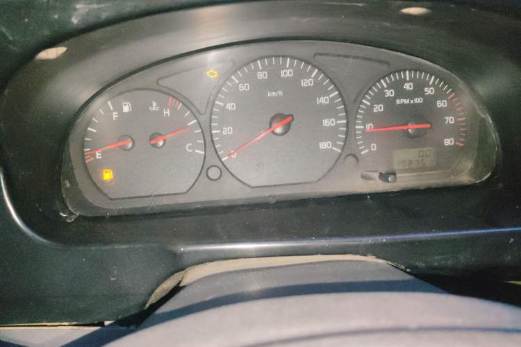 Used Jinbei Hiace 2011 2.0L 5th Generation Kuaiyunwang Standard Version 4G19 Instrument Cluster