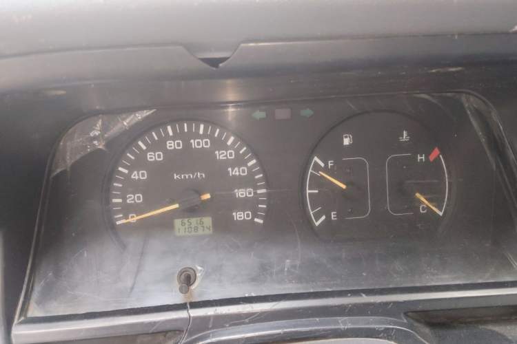 Used Jinbei Hiace 2011 2.0L 5th Generation Kuaiyunwang Standard Version 4G19 Instrument Cluster