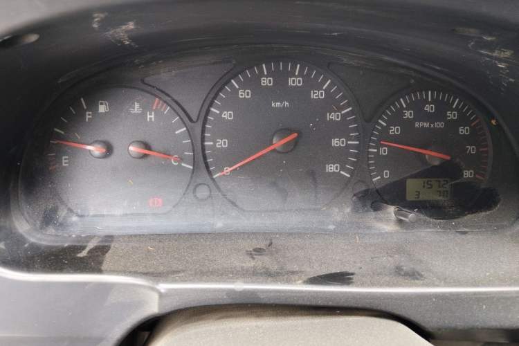 Used Jinbei Hiace 2011 2.0L 5th Generation Kuaiyunwang Standard Version 4G19 Instrument Cluster