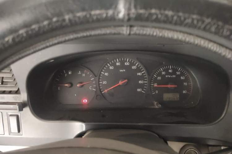 Used Jinbei Hiace 2011 2.0L 5th Generation Kuaiyunwang Luxury Edition 4G19 Instrument Cluster