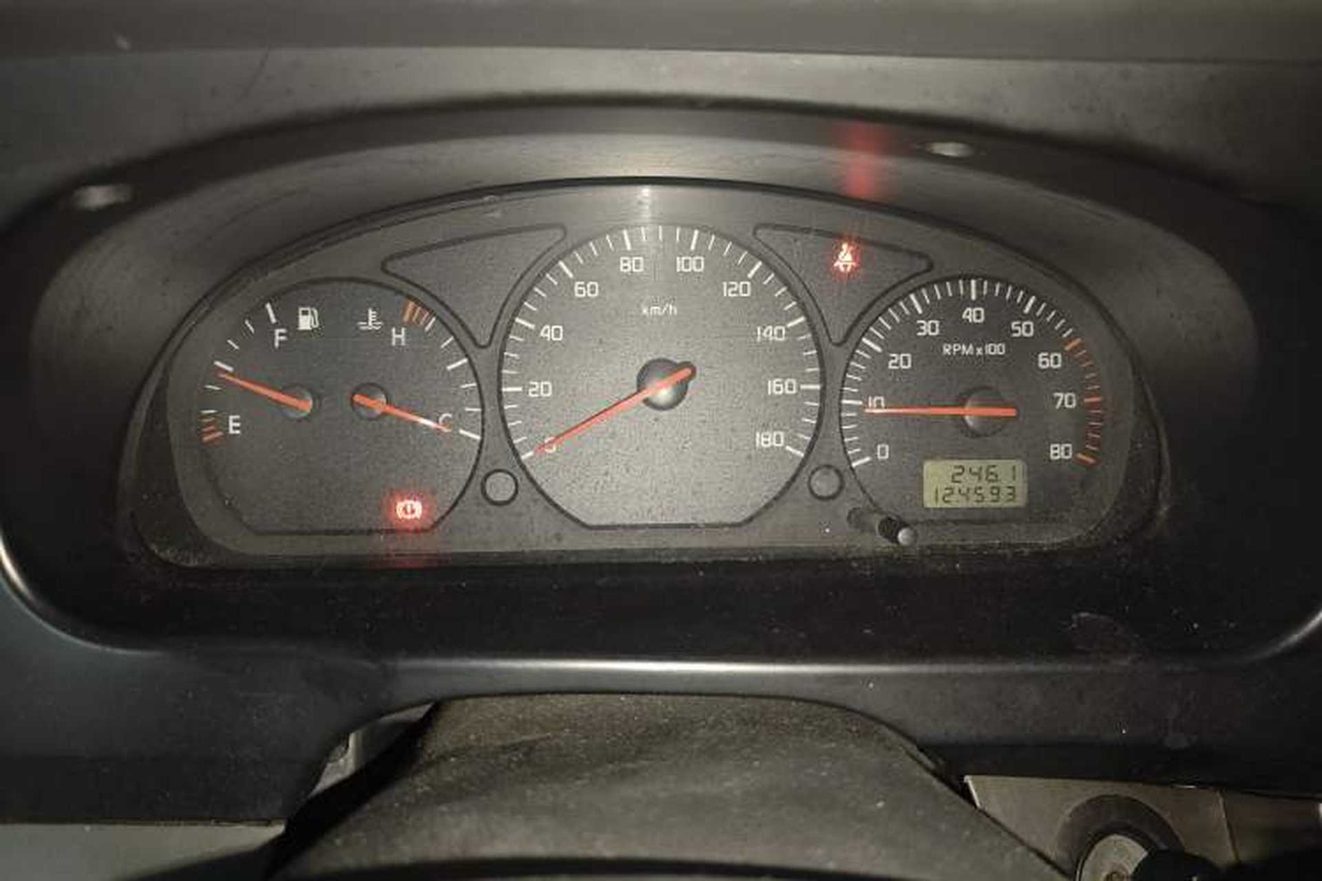 Used Jinbei Hiace 2011 2.0L 5th Generation Kuaiyunwang Comfort Type K 4G19 Instrument Cluster