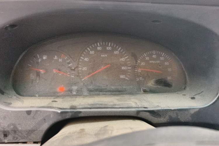 Used Jinbei Hiace 2011 2.0L Fifth-Generation Kuaiyunwang Standard Version 4G21B Instrument Cluster