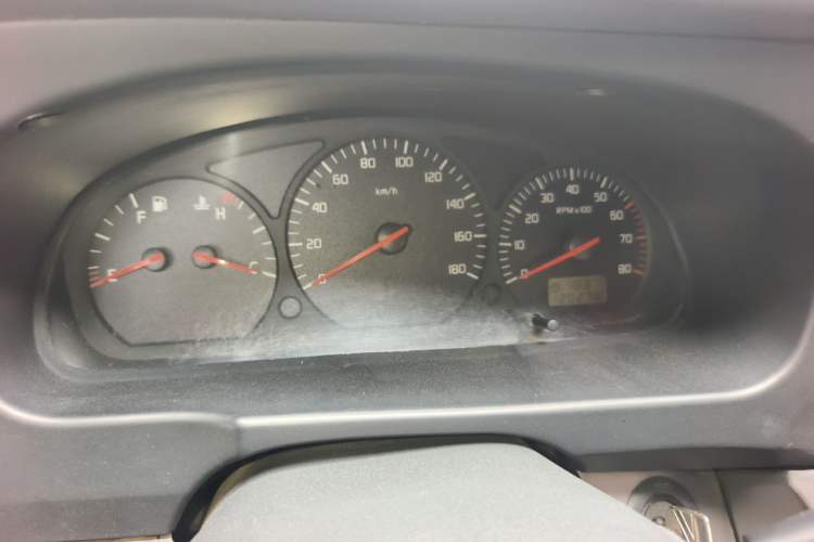 Used Jinbei Hiace 2011 2.0L 5th Generation Kuaiyunwang Luxury Edition 4G19 Instrument Cluster