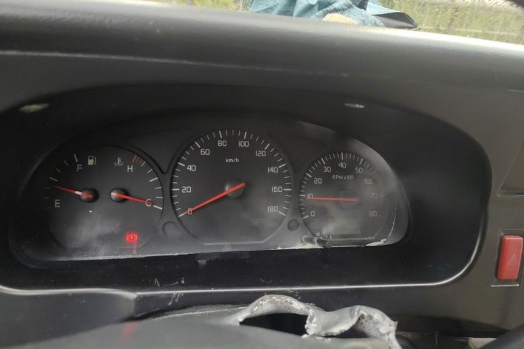 Used Jinbei Hiace 2011 2.0L 5th Generation Kuaiyunwang Standard Version 4G20B Instrument Cluster