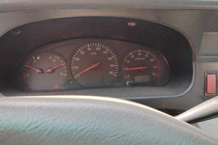 Used Jinbei Hiace 2011 2.0L 5th Generation Xiangyun Comfort Version 4G20D4B Instrument Cluster
