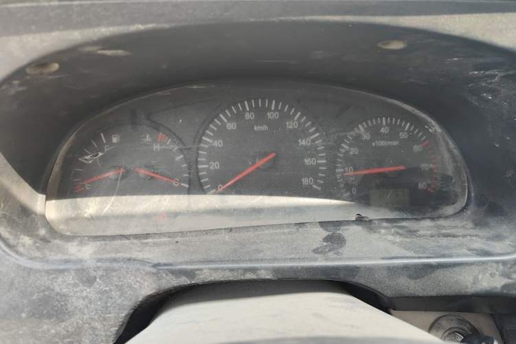 Used Jinbei Hiace 2011 2.0L 5th Generation Kuaiyunwang Standard Version 4G19 Instrument Cluster