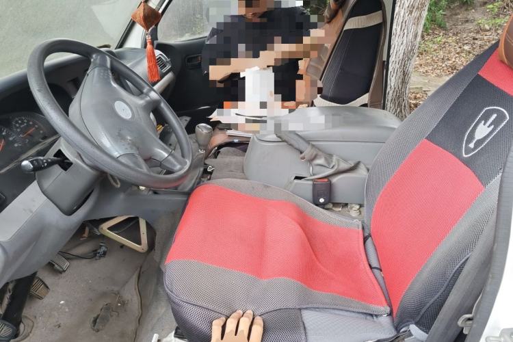 Used Jinbei Hiace 2011 2.0L 5th Generation Kuaiyunwang Standard Version 4G19 Left Front Seat