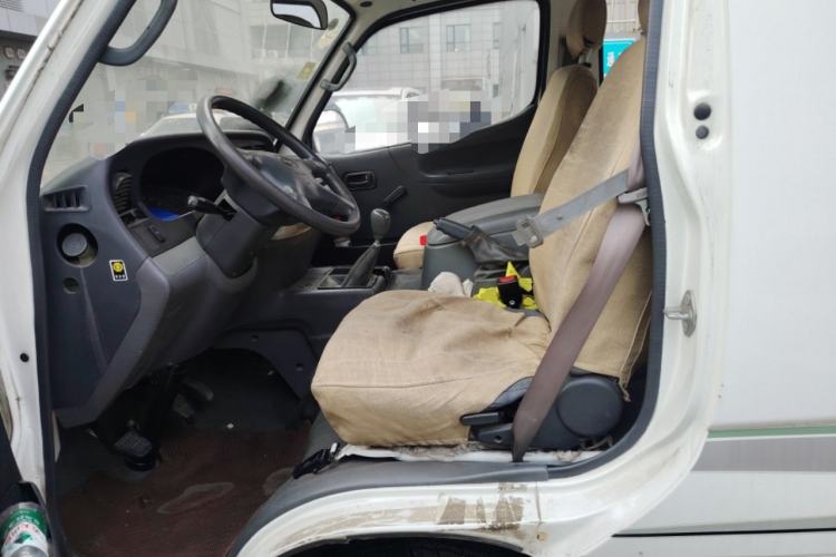 Used Jinbei Hiace 2011 2.0L 5th Generation Kuaiyunwang Luxury Version 4G20B Left Front Seat