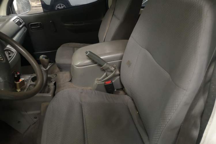 Used Jinbei Hiace 2011 2.0L 5th Generation Kuaiyunwang Luxury Version 4G20B Left Front Seat