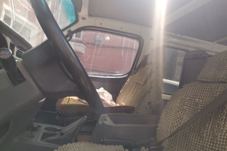 Used Jinbei Hiace 2011 2.0L 5th Generation Kuaiyunwang Standard Version 4G19 Left Front Seat