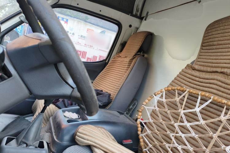 Used Jinbei Hiace 2011 2.0L Sixth-Generation Classic Standard 4G20D4B Left Front Seat