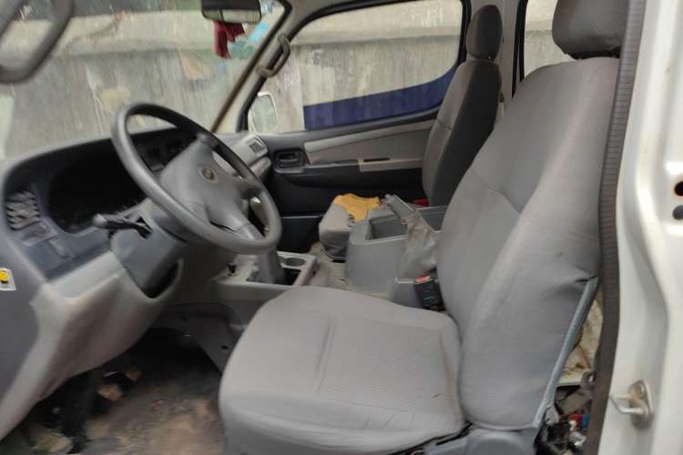 Used Jinbei Hiace 2011 2.0L Fifth-Generation Kuaiyunwang Comfort Type K 4G20B Left Front Seat