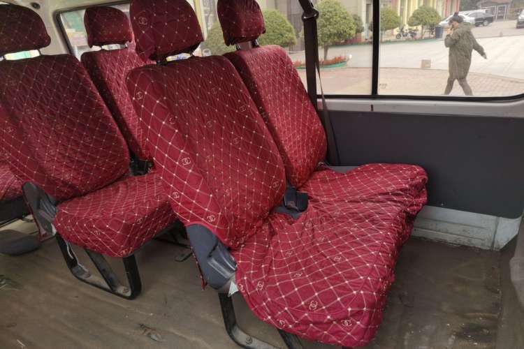 Used Jinbei Hiace 2011 2.0L 5th Generation Kuaiyunwang Comfort Type K 4G19 Left Rear Seat