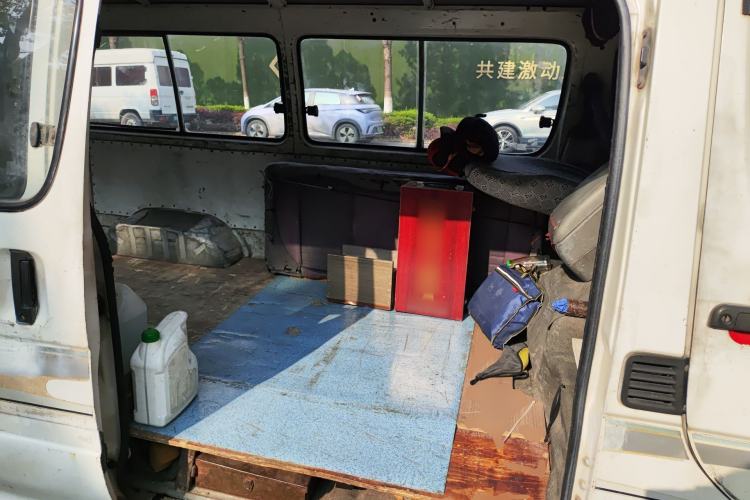 Used Jinbei Hiace 2011 2.0L 5th Generation Kuaiyunwang Standard Version 4G20B Left Rear Seat