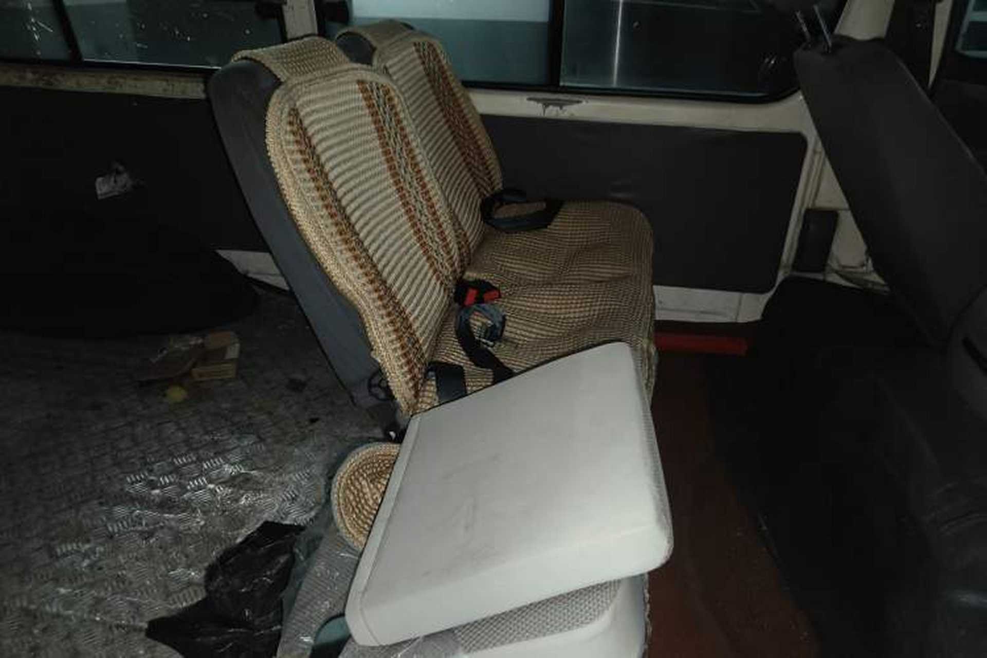 Used Jinbei Hiace 2011 2.0L 5th Generation Kuaiyunwang Comfort Type K 4G19 Left Rear Seat