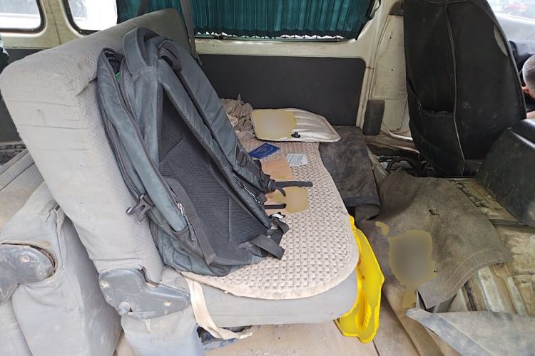 Used Jinbei Hiace 2011 2.0L 5th Generation Xiangyun Comfort Version 4G20D4B Left Rear Seat