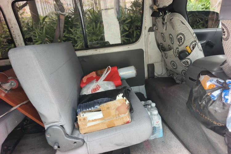 Used Jinbei Hiace 2011 2.0L 5th Generation Kuaiyunwang Luxury Edition 4G19 Left Rear Seat