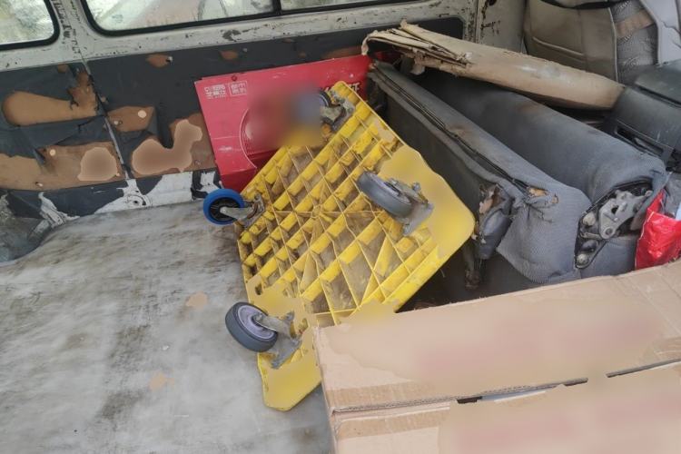 Used Jinbei Hiace 2011 2.0L 5th Generation Kuaiyunwang Standard Version 4G20B Left Rear Seat