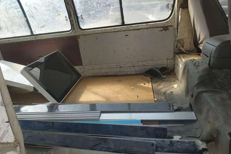 Used Jinbei Hiace 2011 2.0L 5th Generation Kuaiyunwang Comfort Type K 4G19 Left Rear Seat