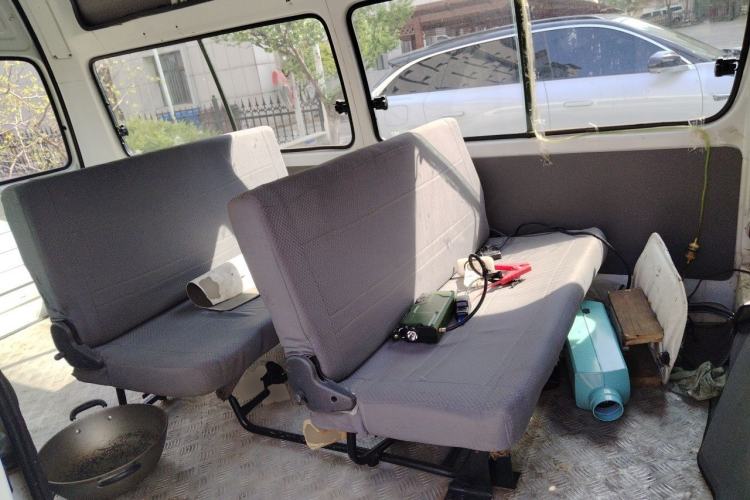 Used Jinbei Hiace 2011 2.0L 5th Generation Xiangyun Comfort Version 4G20D4B Left Rear Seat