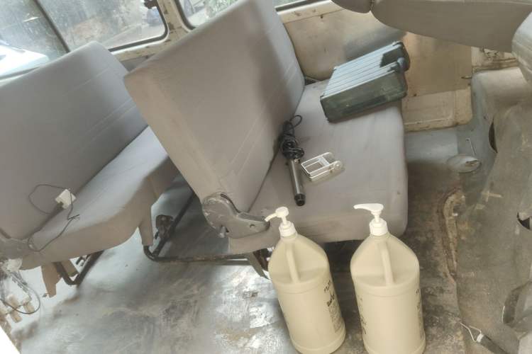 Used Jinbei Hiace 2011 2.0L 5th Generation Kuaiyunwang Standard Version 4G20B Left Rear Seat