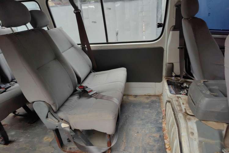 Used Jinbei Hiace 2011 2.0L Fifth-Generation Kuaiyunwang Comfort Type K 4G20B Left Rear Seat