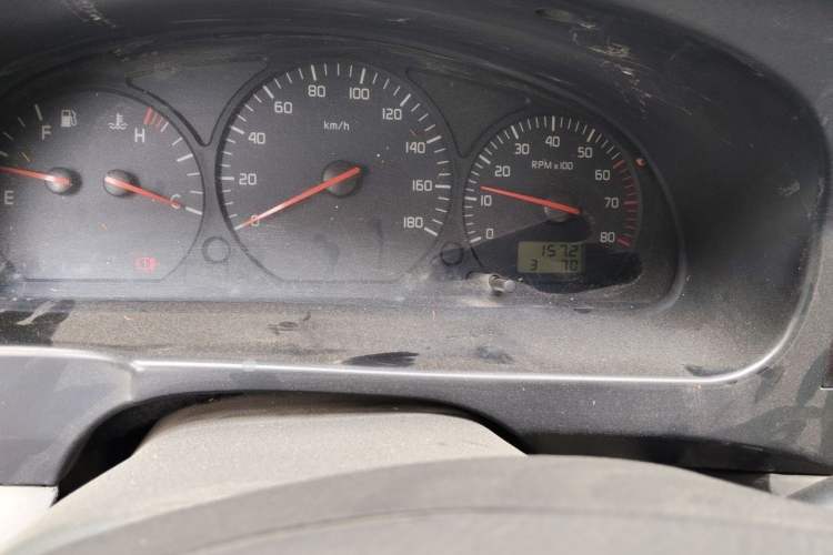 Used Jinbei Hiace 2011 2.0L 5th Generation Kuaiyunwang Standard Version 4G19 Odometer Close Up