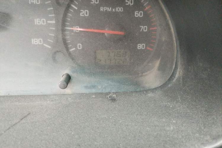 Used Jinbei Hiace 2011 2.0L 5th Generation Kuaiyunwang Standard Version 4G19 Odometer Close Up