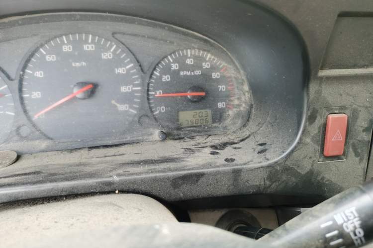 Used Jinbei Hiace 2011 2.0L Fifth-Generation Kuaiyunwang Comfort Type K 4G20B Odometer Close Up