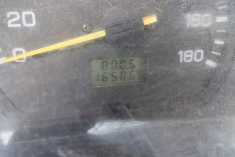 Used Jinbei Hiace 2011 2.0L Fifth-Generation Kuaiyun Classic V19 Odometer Close Up