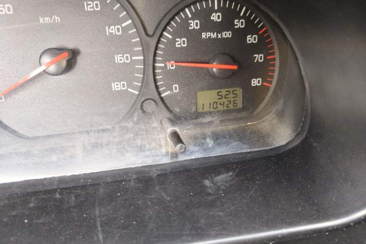 Used Jinbei Hiace 2011 2.0L 5th Generation Kuaiyunwang Standard Version 4G19 Odometer Close Up