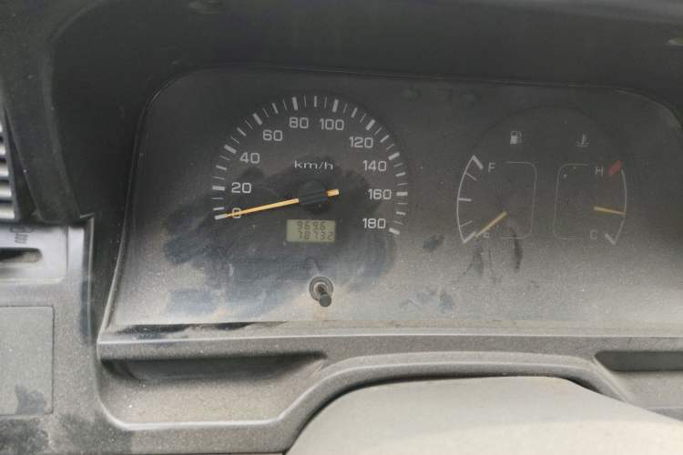 Used Jinbei Hiace 2011 2.0L 5th Generation Kuaiyunwang Comfort Type K 4G19 Odometer Close Up