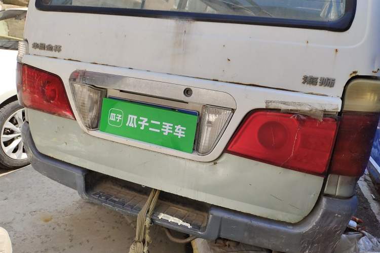 Used Jinbei Hiace 2011 2.0L Fifth-Generation Express Luxury V19 Rear