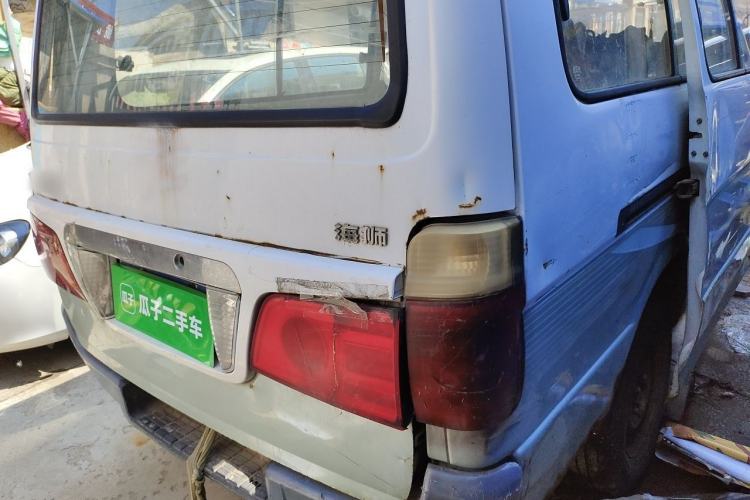Used Jinbei Hiace 2011 2.0L Fifth-Generation Express Luxury V19 Rear Right 45 Deg