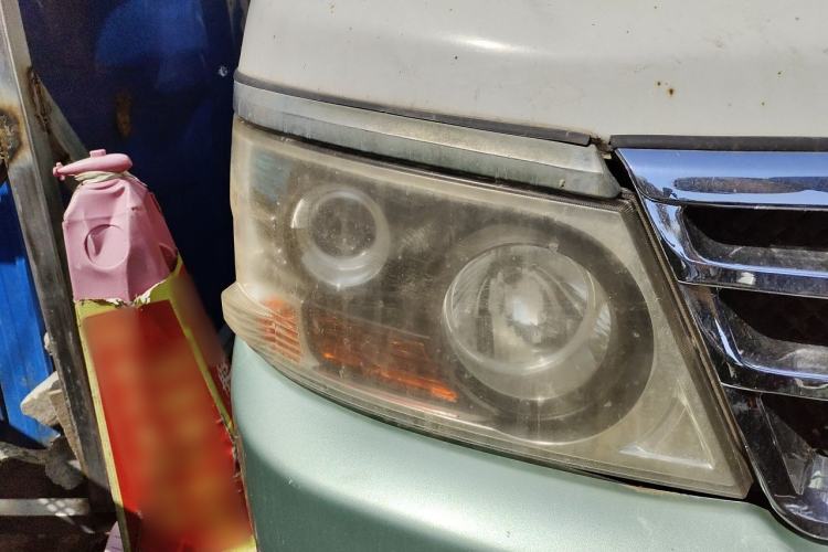 Used Jinbei Hiace 2011 2.0L Fifth-Generation Express Luxury V19 Right Front Headlight