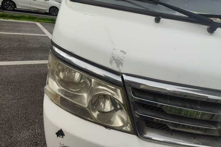 Used Jinbei Hiace 2011 2.0L 5th Generation Kuaiyunwang Standard Version 4G20B Right Front Headlight