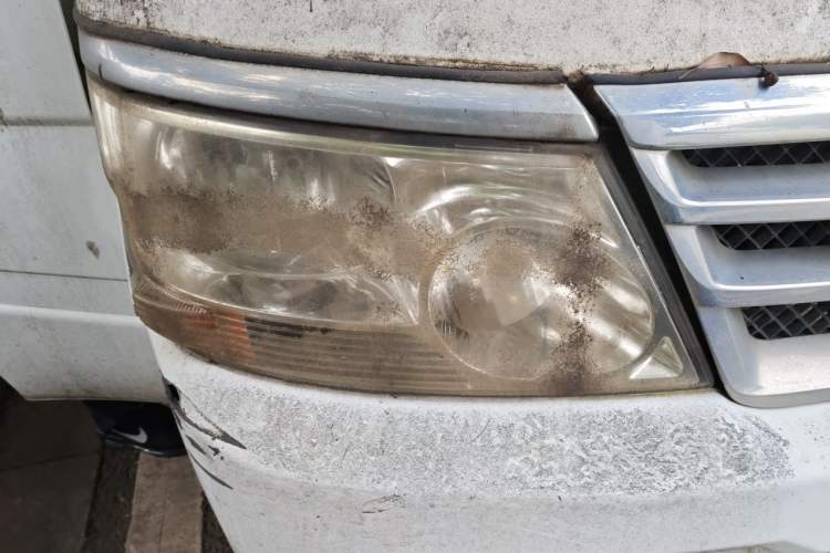Used Jinbei Hiace 2011 2.0L 5th Generation Kuaiyunwang Standard Version 4G19 Right Front Headlight