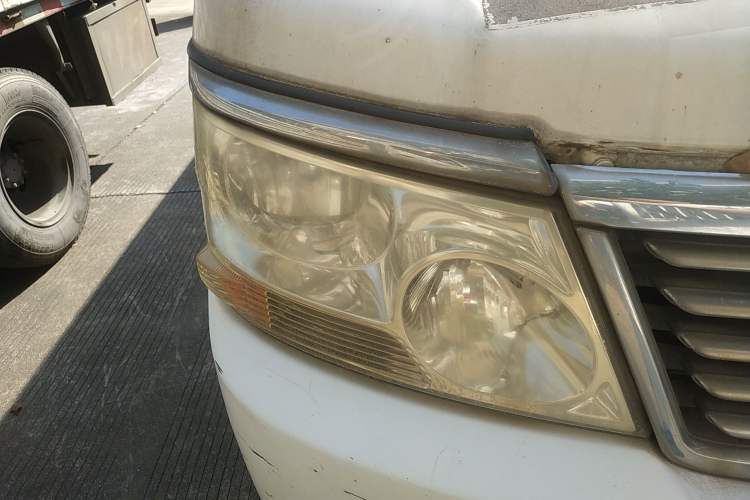 Used Jinbei Hiace 2011 2.0L 5th Generation Kuaiyunwang Comfort Type K 4G19 Right Front Headlight