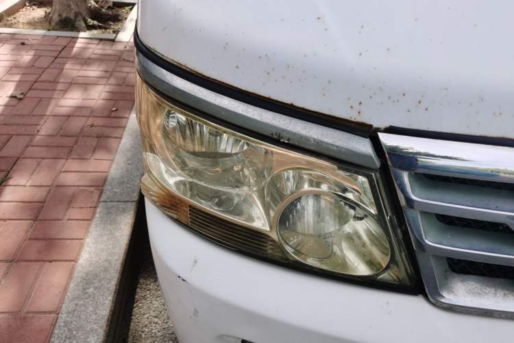 Used Jinbei Hiace 2011 2.0L Fifth-Generation Kuaiyunwang Comfort Type K 4G20B Right Front Headlight