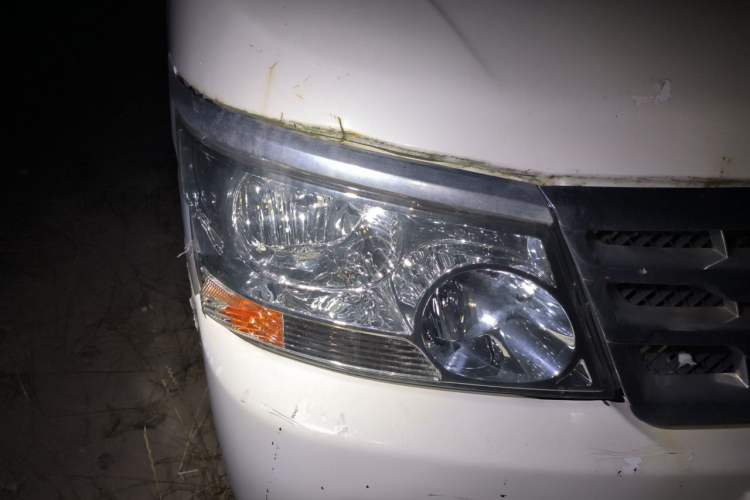 Used Jinbei Hiace 2011 2.0L 5th Generation Kuaiyunwang Standard Version 4G19 Right Front Headlight