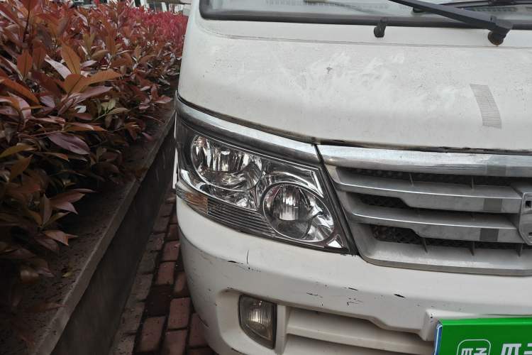 Used Jinbei Hiace 2011 2.0L 5th Generation Kuaiyunwang Comfort Z-Type 4G19 Right Front Headlight