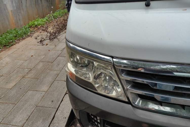 Used Jinbei Hiace 2011 2.0L Fifth-Generation Kuaiyunwang Comfort Type K 4G20B Right Front Headlight