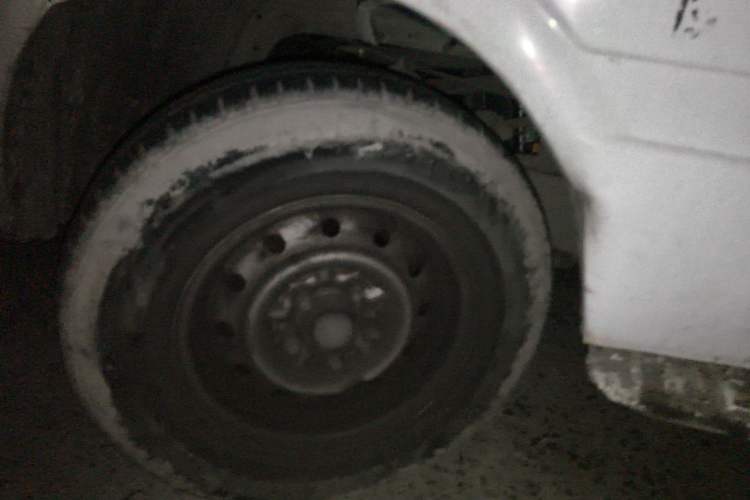 Used Jinbei Hiace 2011 2.0L Fifth-Generation Kuaiyun Classic V19 Right Front Wheel Hub