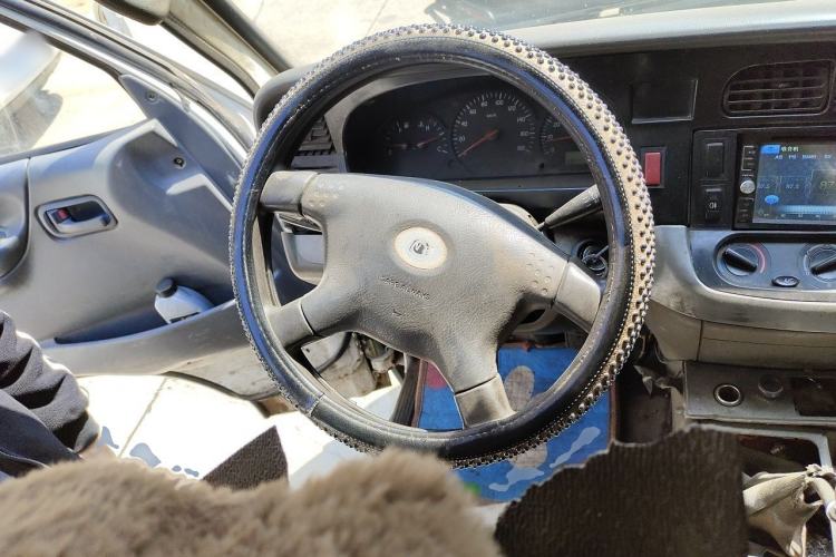 Used Jinbei Hiace 2011 2.0L Fifth-Generation Express Luxury V19 Steering Wheel