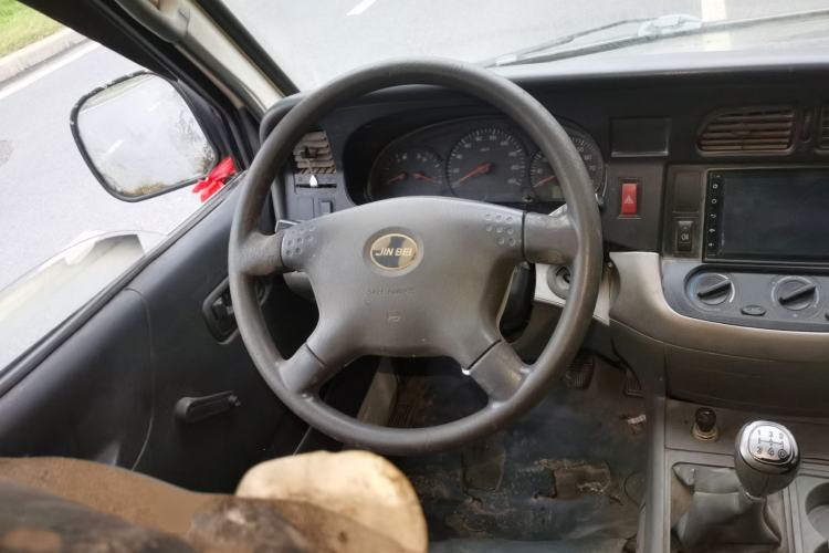 Used Jinbei Hiace 2011 2.0L 5th Generation Kuaiyunwang Luxury Edition 4G19 Steering Wheel