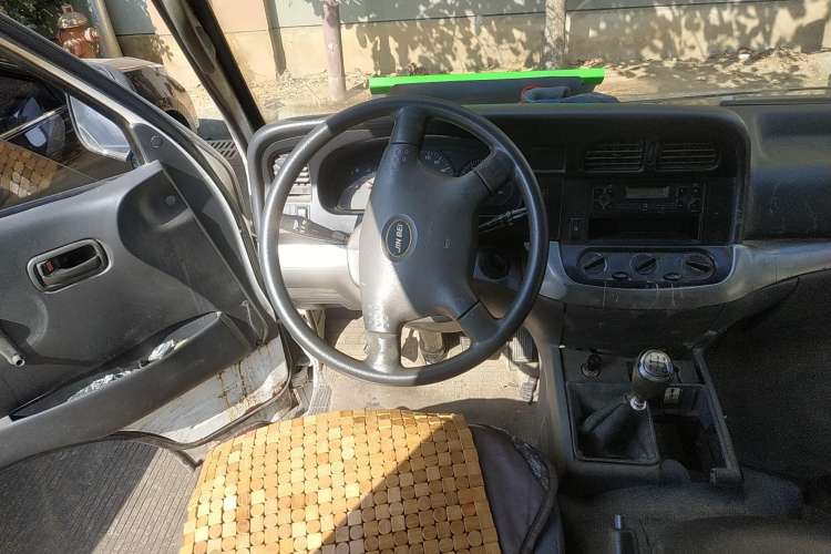 Used Jinbei Hiace 2011 2.0L 5th Generation Kuaiyunwang Comfort Type K 4G19 Steering Wheel