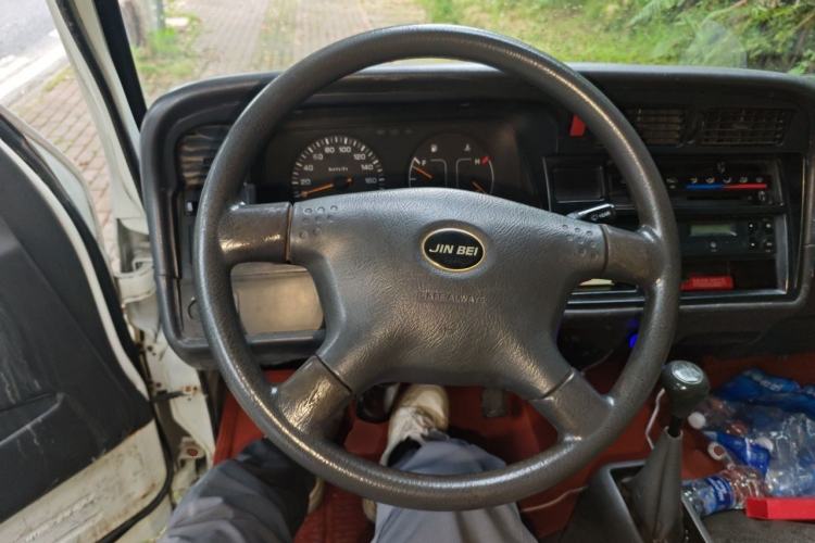 Used Jinbei Hiace 2011 2.0L 5th Generation Kuaiyunwang Luxury Edition 4G19 Steering Wheel