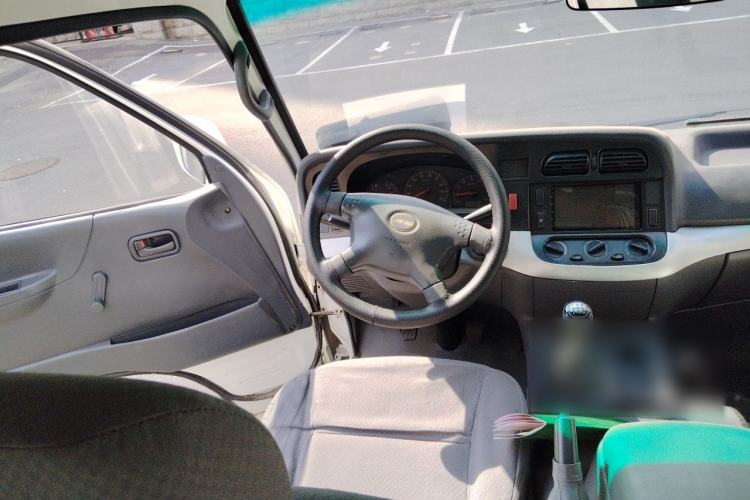 Used Jinbei Hiace 2011 2.0L 5th Generation Xiangyun Comfort Version 4G20D4B Steering Wheel