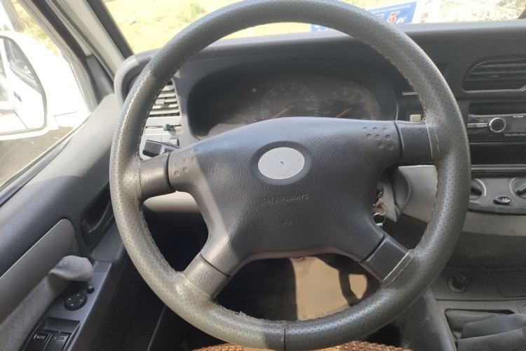 Used Jinbei Hiace 2011 2.2L 5th Generation Power King Deluxe Version 4G22D4B Steering Wheel